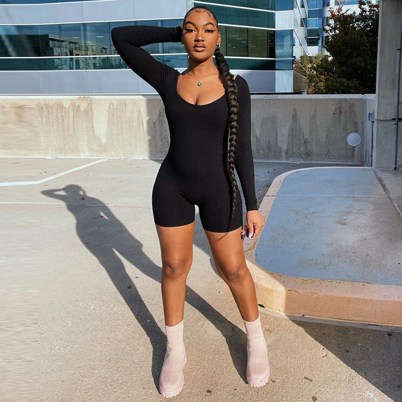 Discover the perfect blend of comfort and style with our U-Neck Long Sleeve Bodycon Butt-Lifting Sport Jumpsuit. Tailored for women, this jumpsuit features a flattering U-neck design, long sleeves, and a bodycon fit that enhances your figure. Ideal for sports and workouts, it provides the flexibility you need.