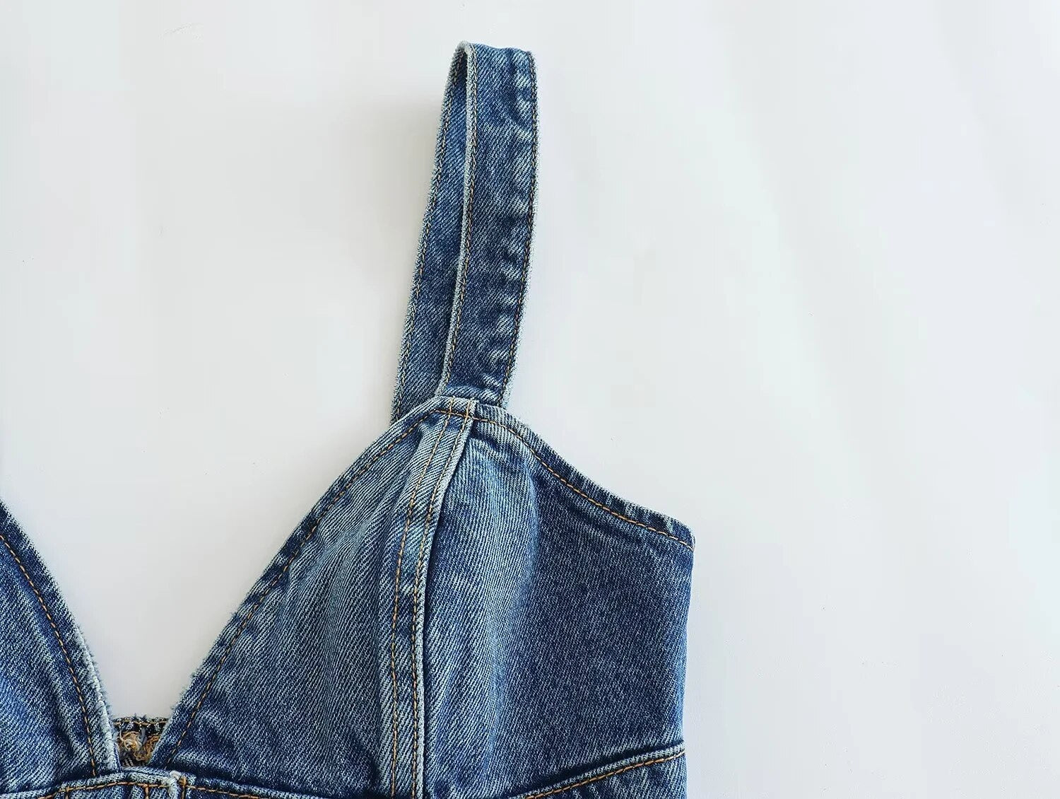 Sexy Spicy Sexy Spicy Girl Denim Camisole with Single Breasted