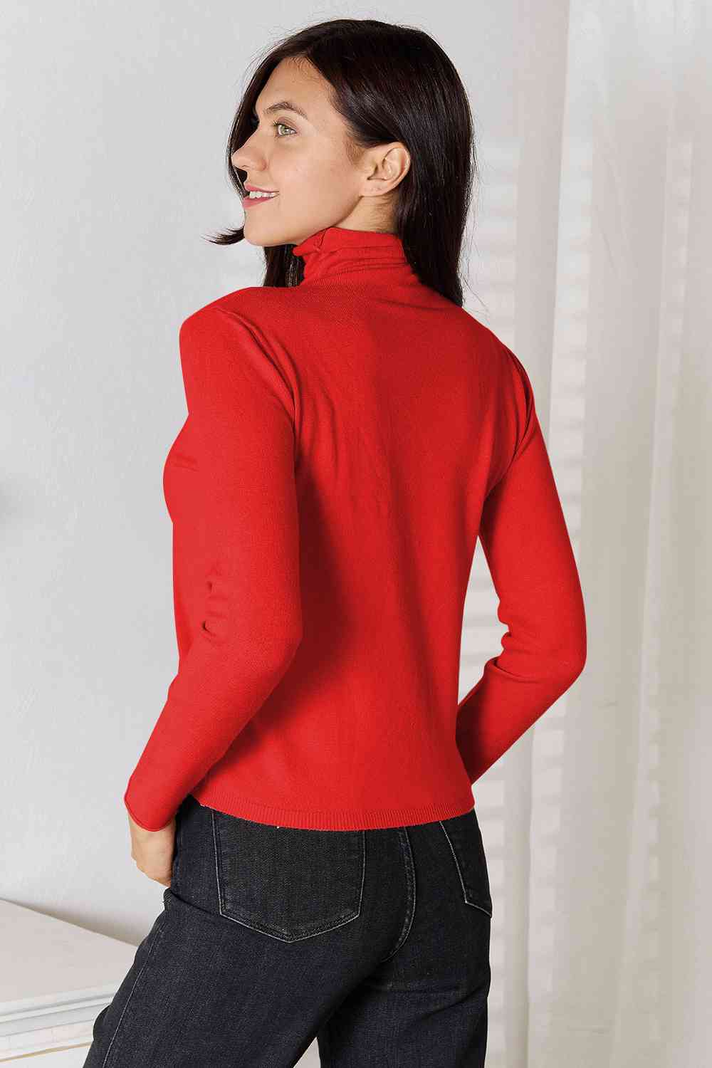 Stay cozy and stylish in our Turtleneck Long Sleeve Knit Top. Essential knitwear made from a blend of viscose and wool. Slightly stretchy for comfort. Machine washable. Available in sizes S to 2XL.